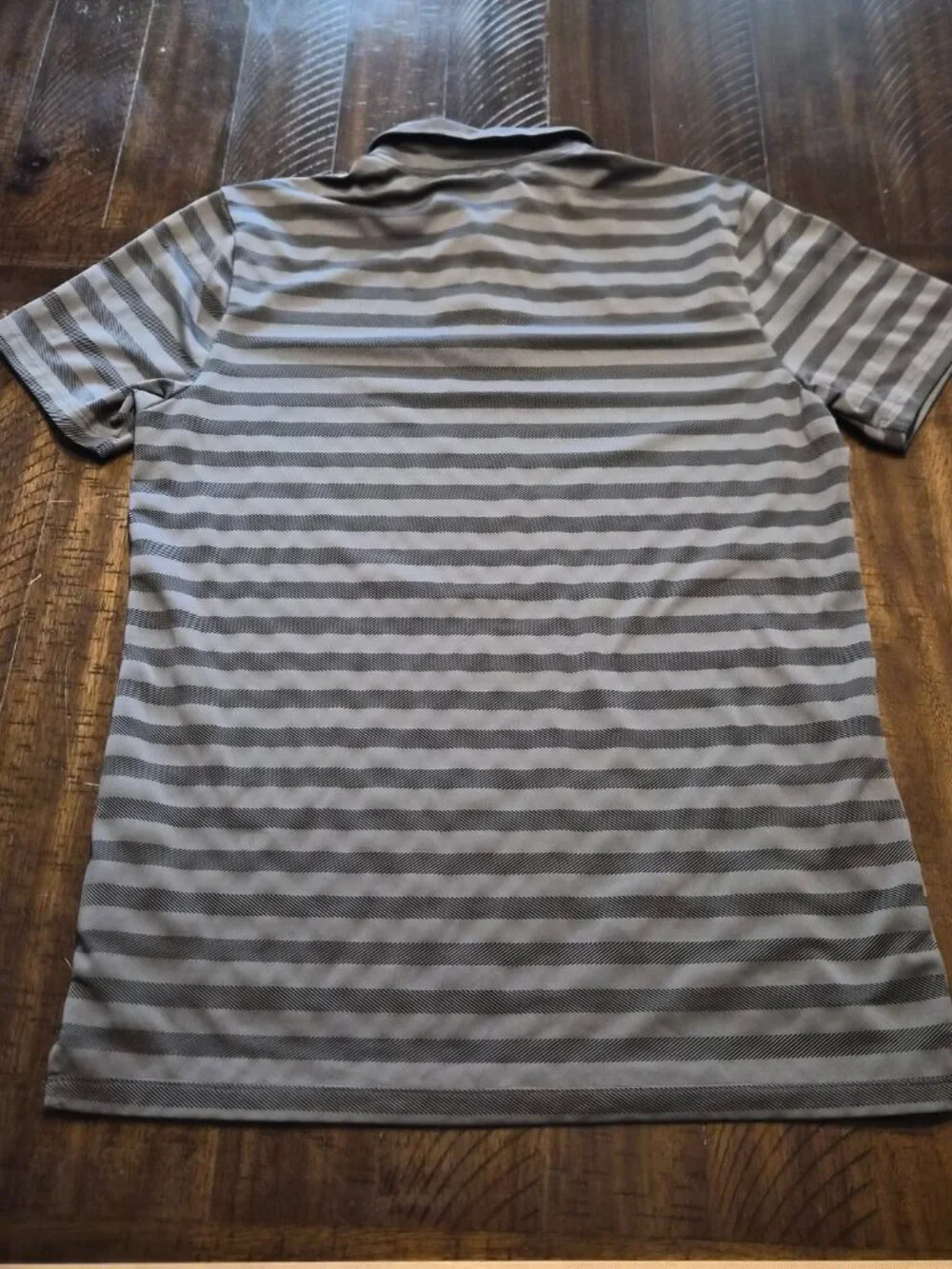 Nike Golf Dri-FIT Men's Size M Gray Striped Polo Collared Short Sleeve Logo G802